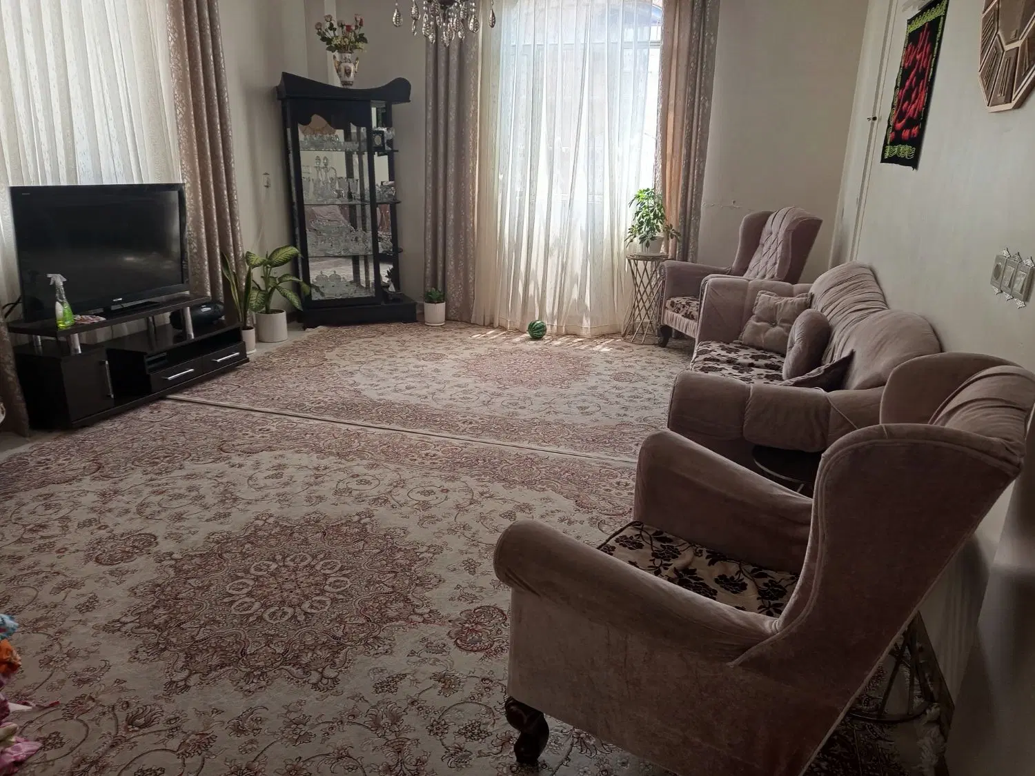 ۹۰ متر نورگیر و خوش نقشه