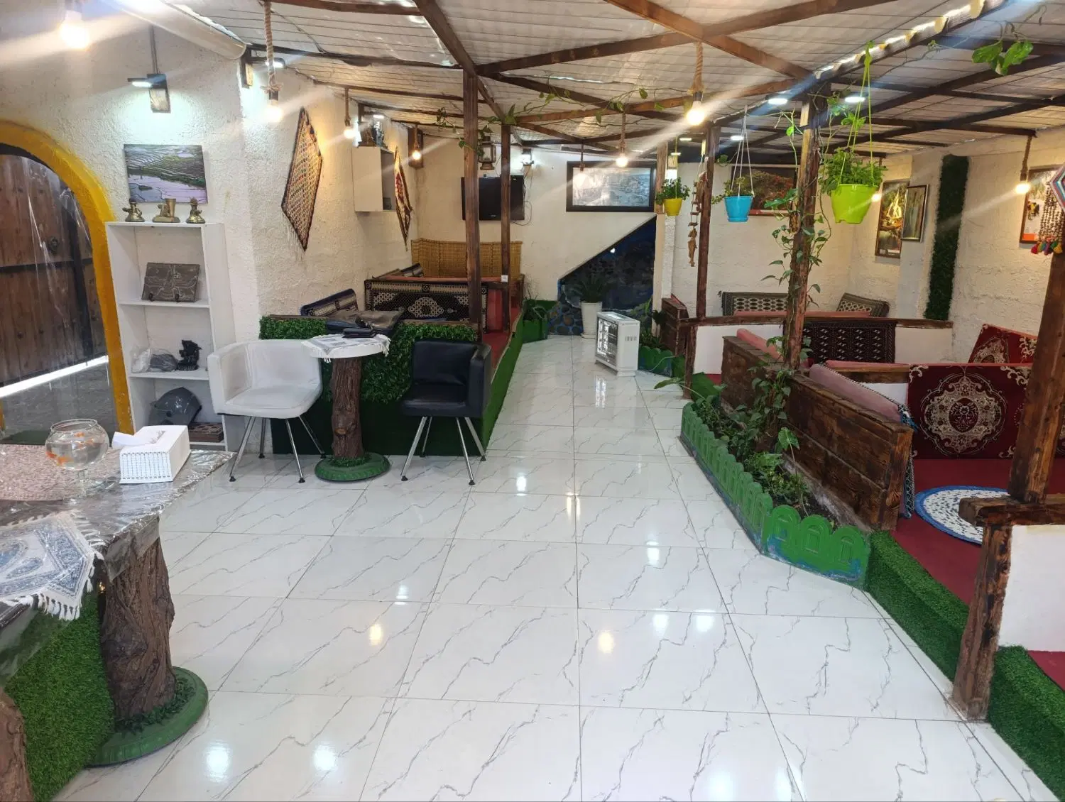 اجاره   کافه و رستوران