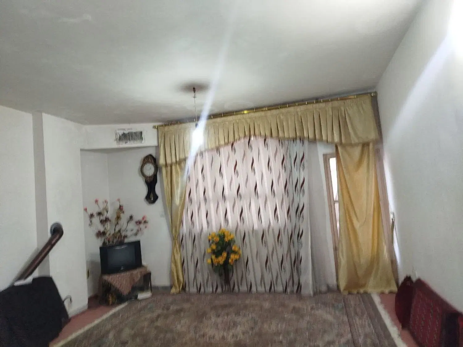 خانه هزار واحدی بهترین موقعیت