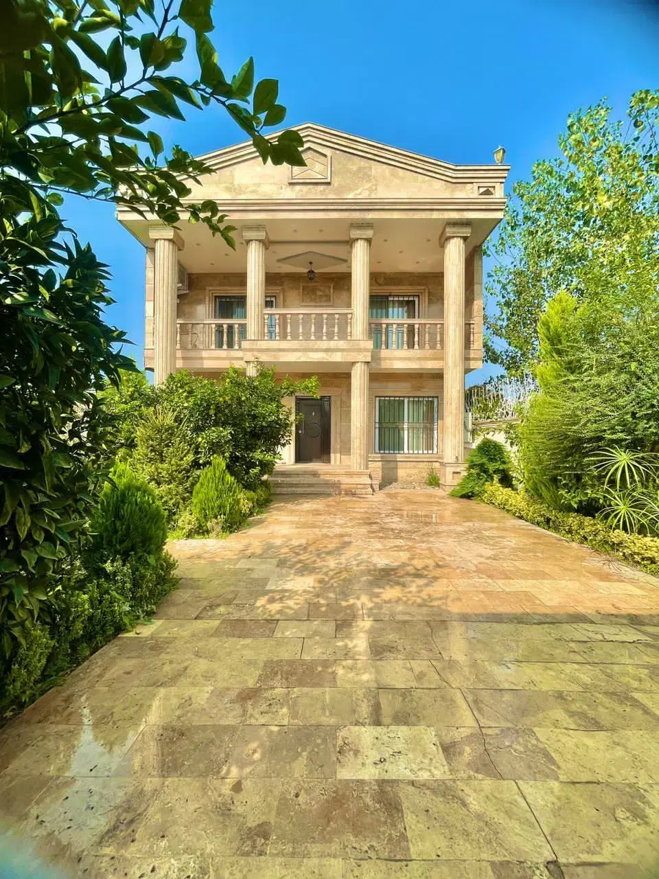 ویلای دوبلکس مناسب برای سکونت دائم وسرمایه گذاری