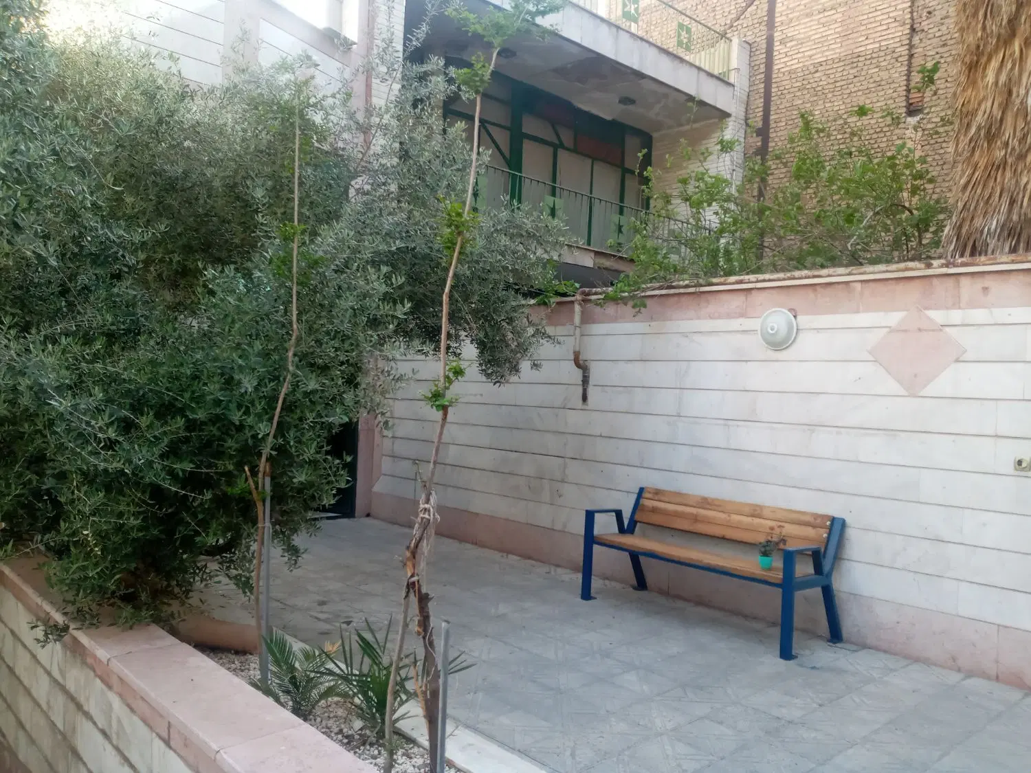 همخانه موجح ،منظم .
