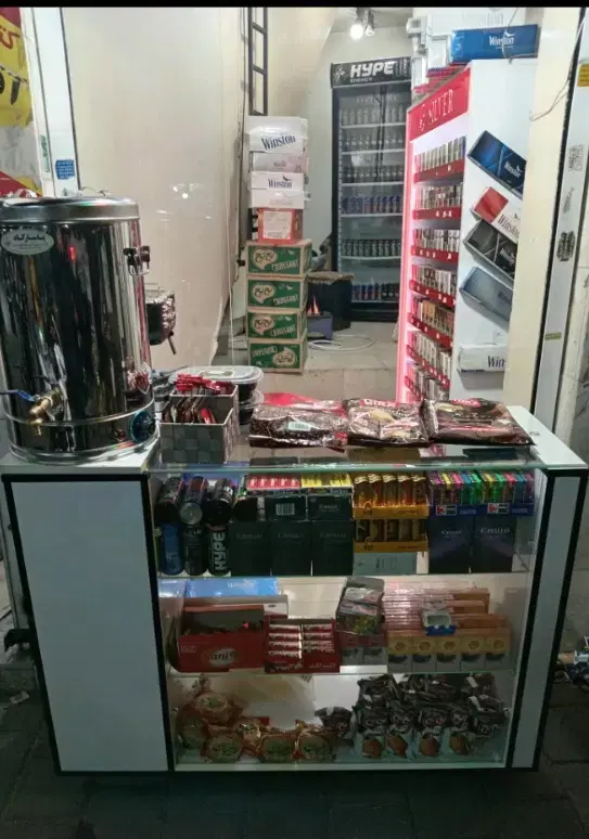 ۱۰ متر مغازه