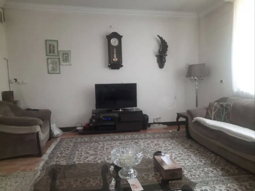 اتاق ده متری واقع در تهرانپارس و لویزان