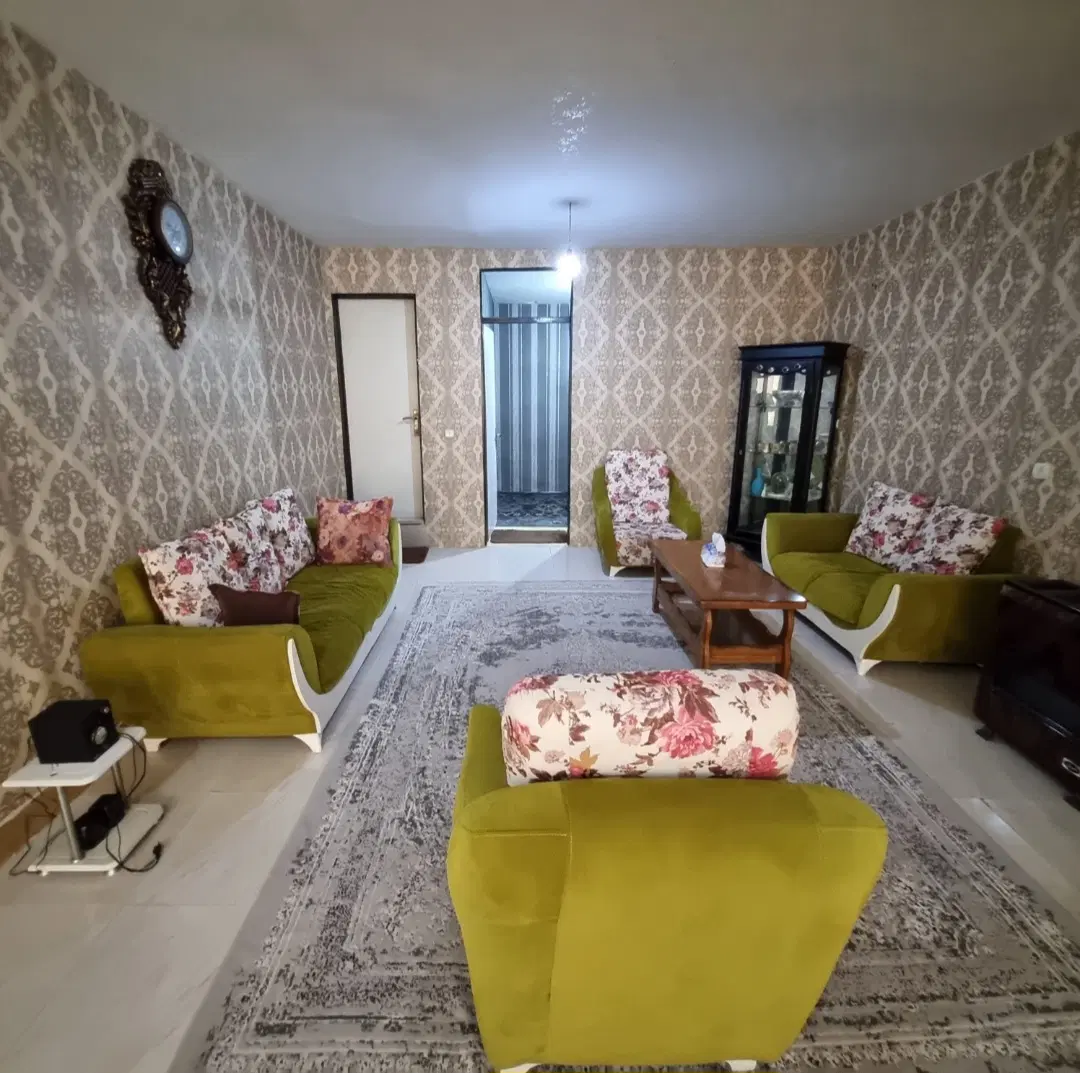 آپارتمان ۱۱۰ متر طبقه همکف