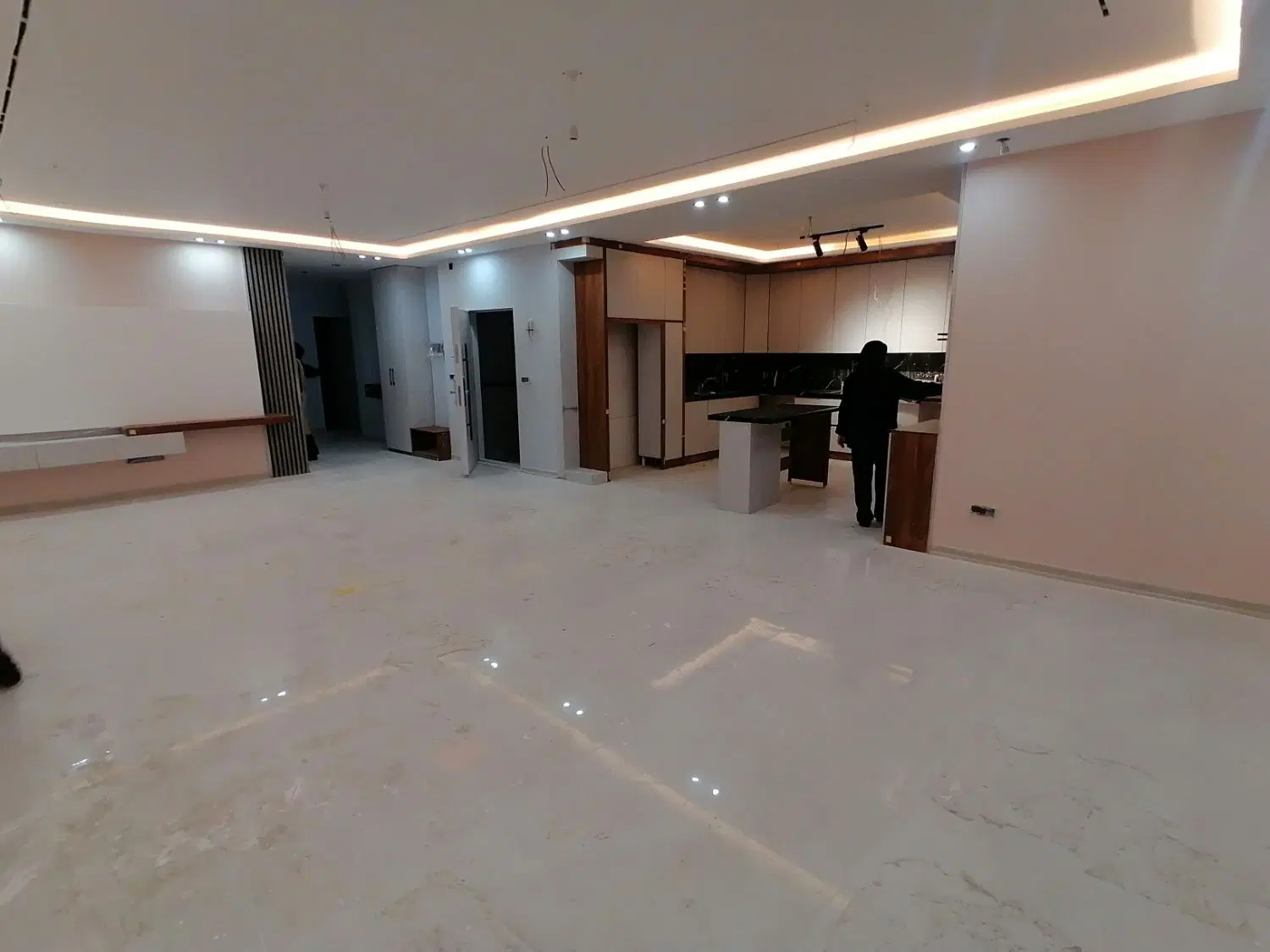 ۱۶۵ متری صفر نزدیک به حاشیه امامت
