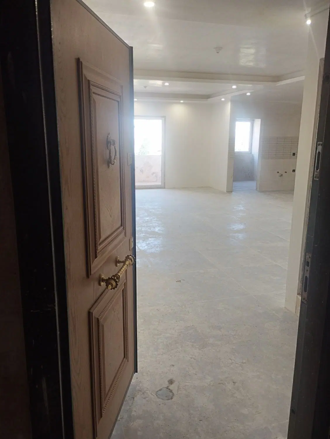 آپارتمان ۱۷۰ متری کلید اول خیابان پاسداران