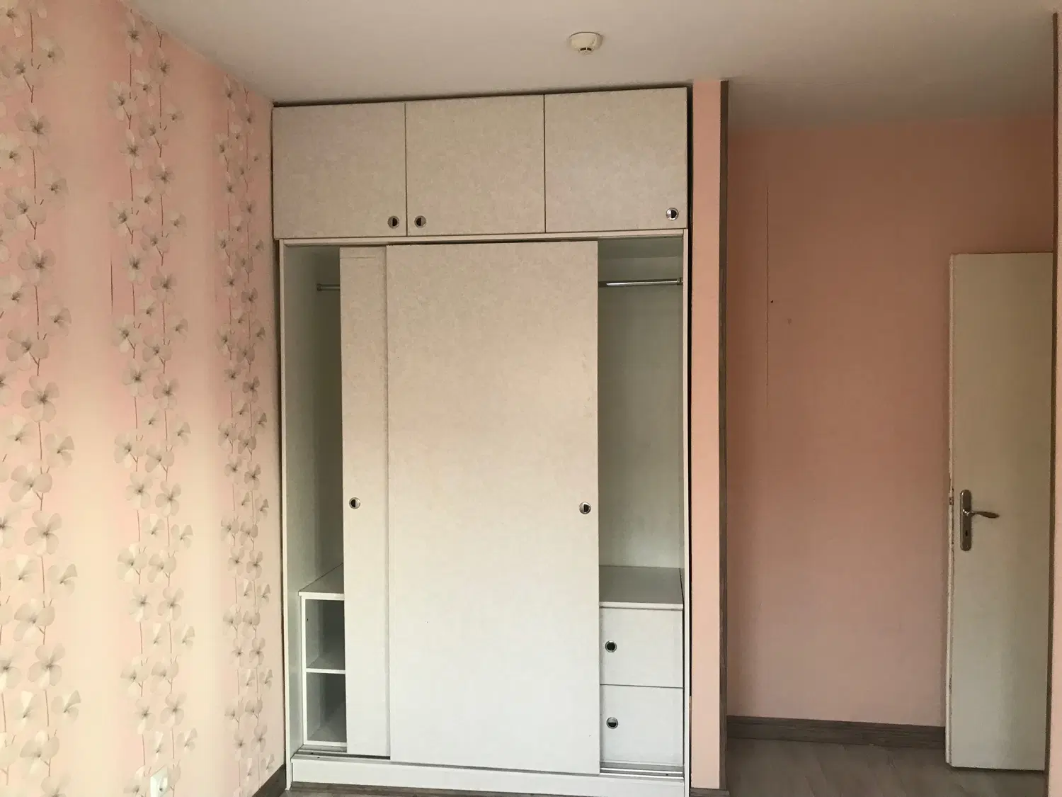 ۷۸ متری _ پردیسان _ دو خواب