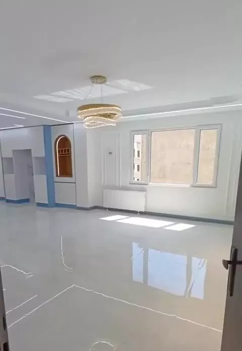 آپارتمان ۱۱۰متری طبقه۴