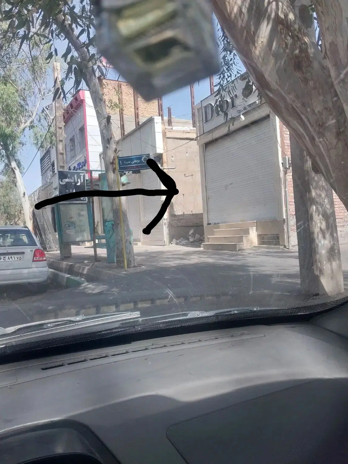 زمین تجاری بم  بوعلی عرض سه در ۲۱ مترطول