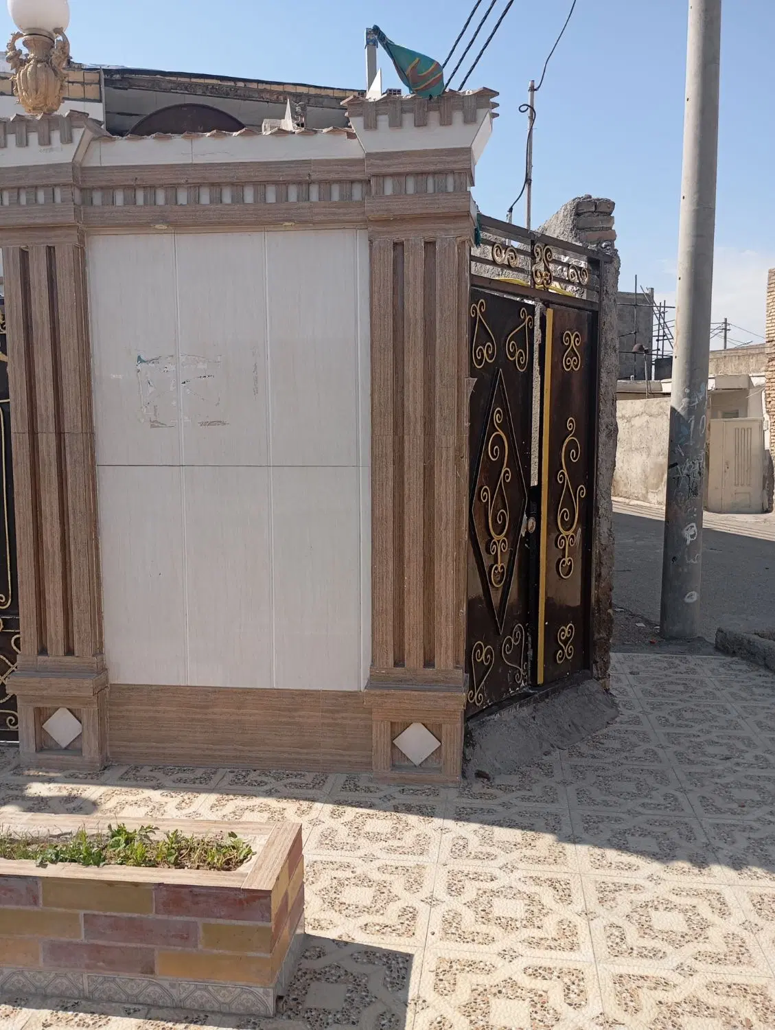 خانه دو طبقه طبقه بالا تمیز