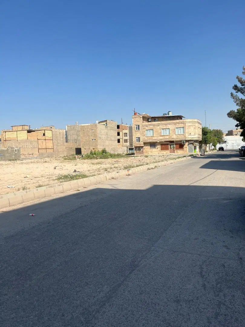 8000هزار متر زمین مسکونی