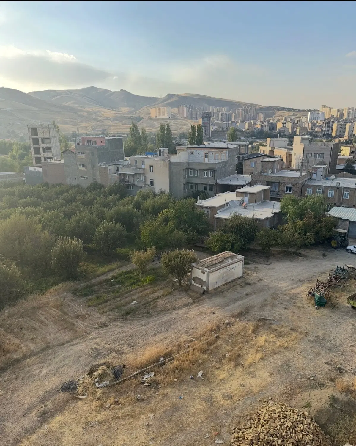 جانوسلو خیابان لاله‌زار