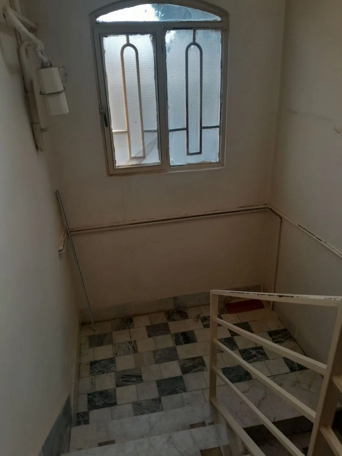 فروش یک واحد مسکونی