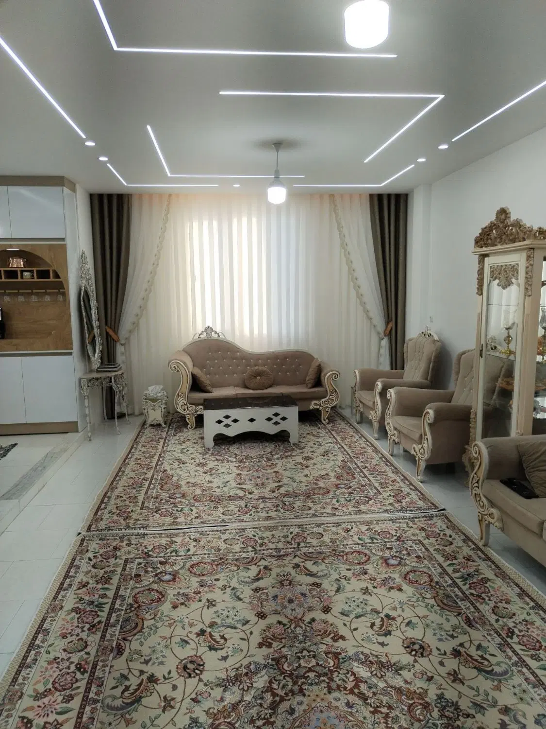آپارتمان مهرگان