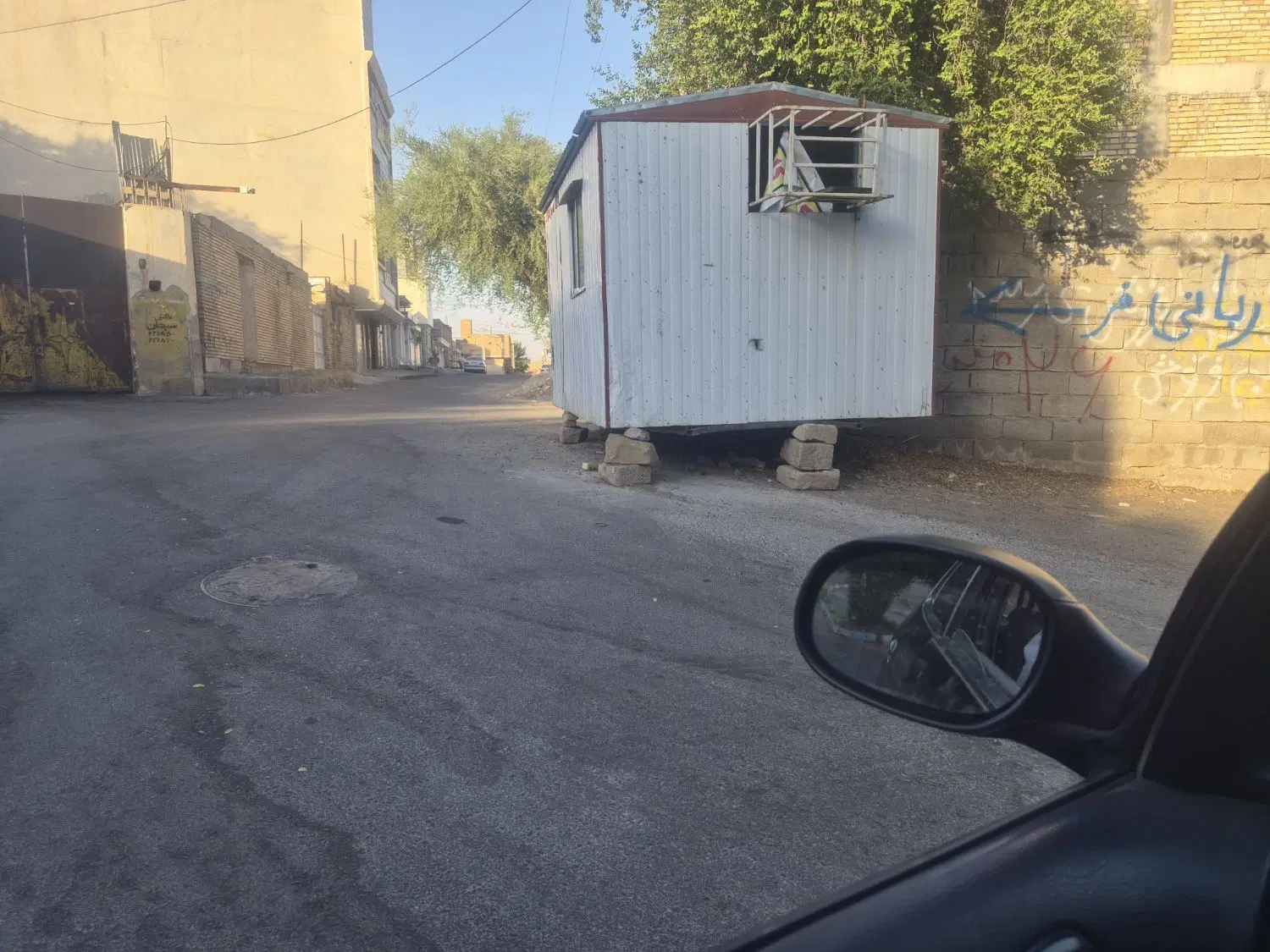 زمین.جنب پل قدیم