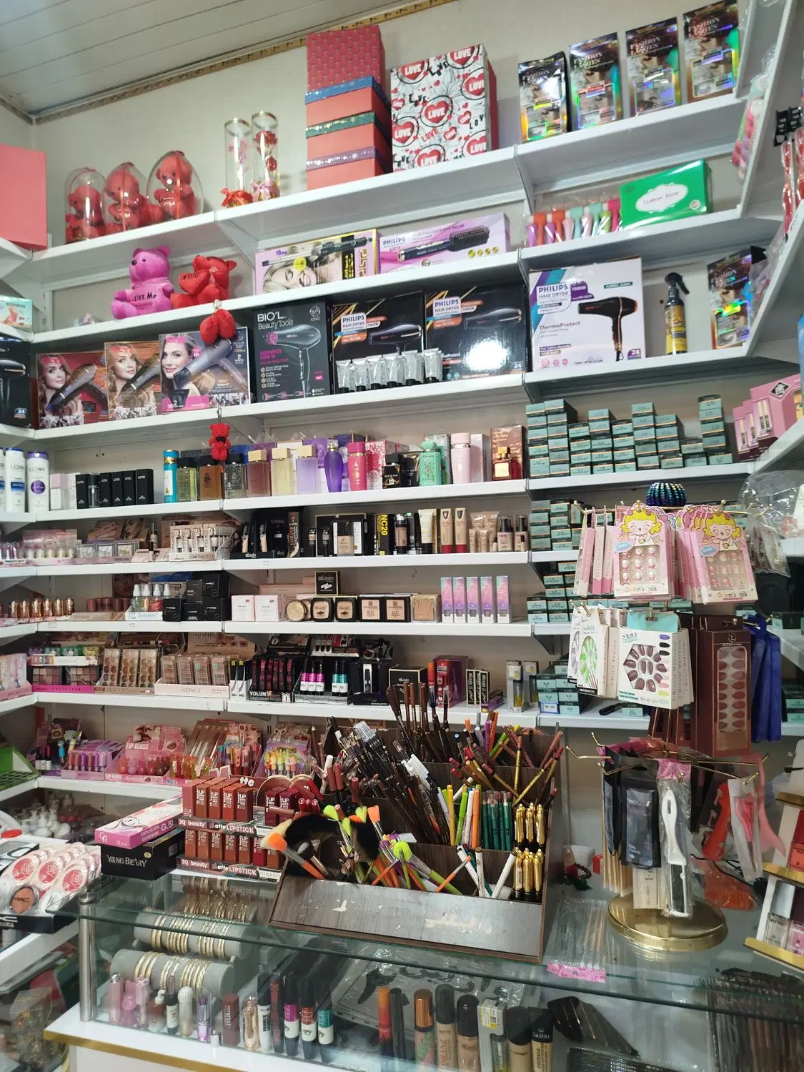 واگذاری مغازه آرایشی بهداشتی