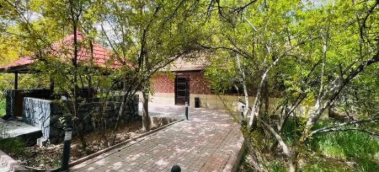 باغ ۱۵۰۰ متری گیوم