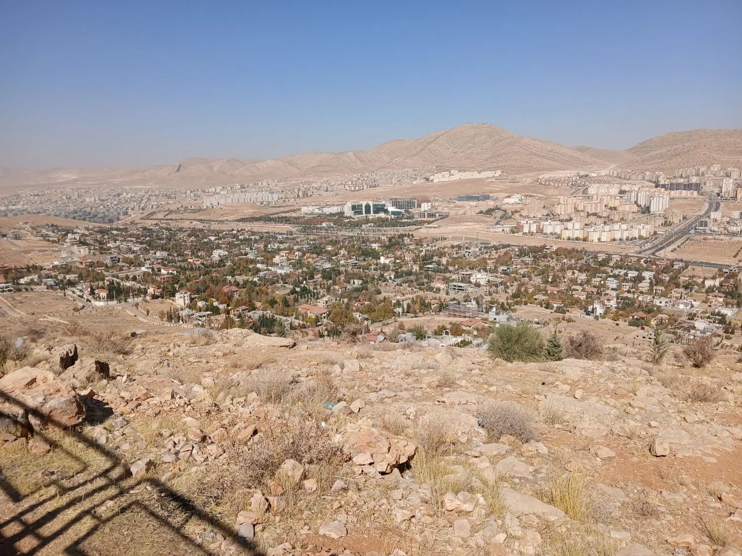 زمین شهرداری صدرا  قابل معاوضه باخودرو