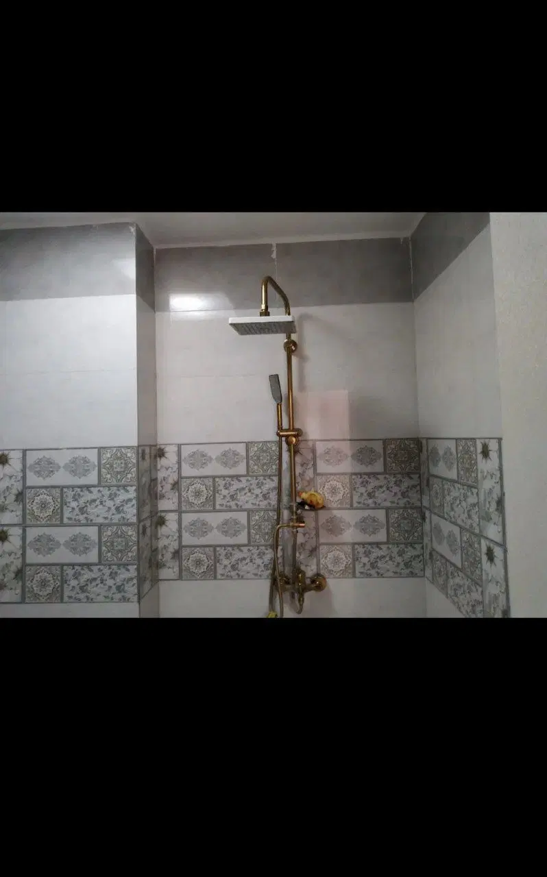آپارتمان ۱۲۷ متری غرق نور . املاک پارسا
