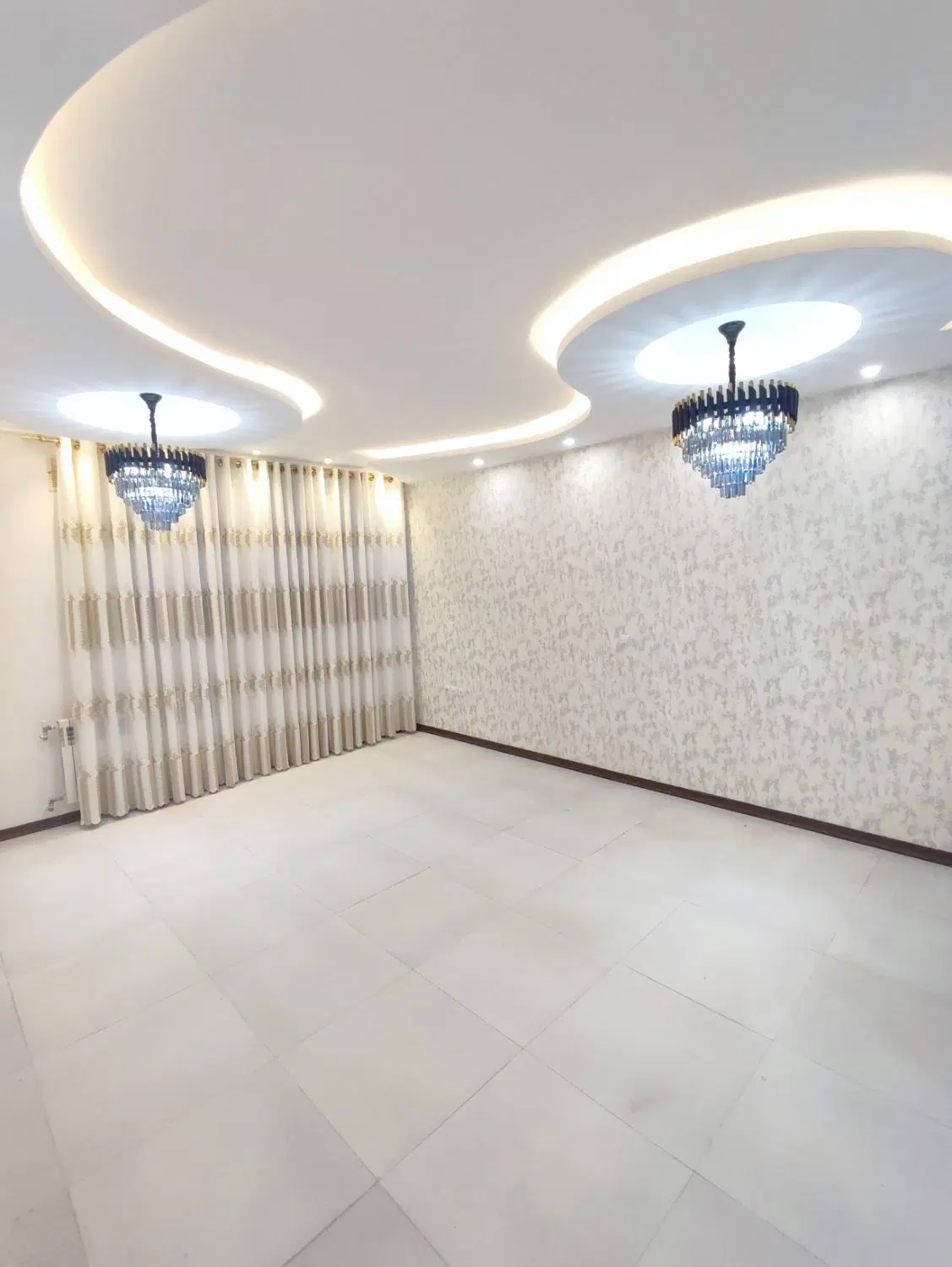 رهن آپارتمان دوخواب 95متری صدرا