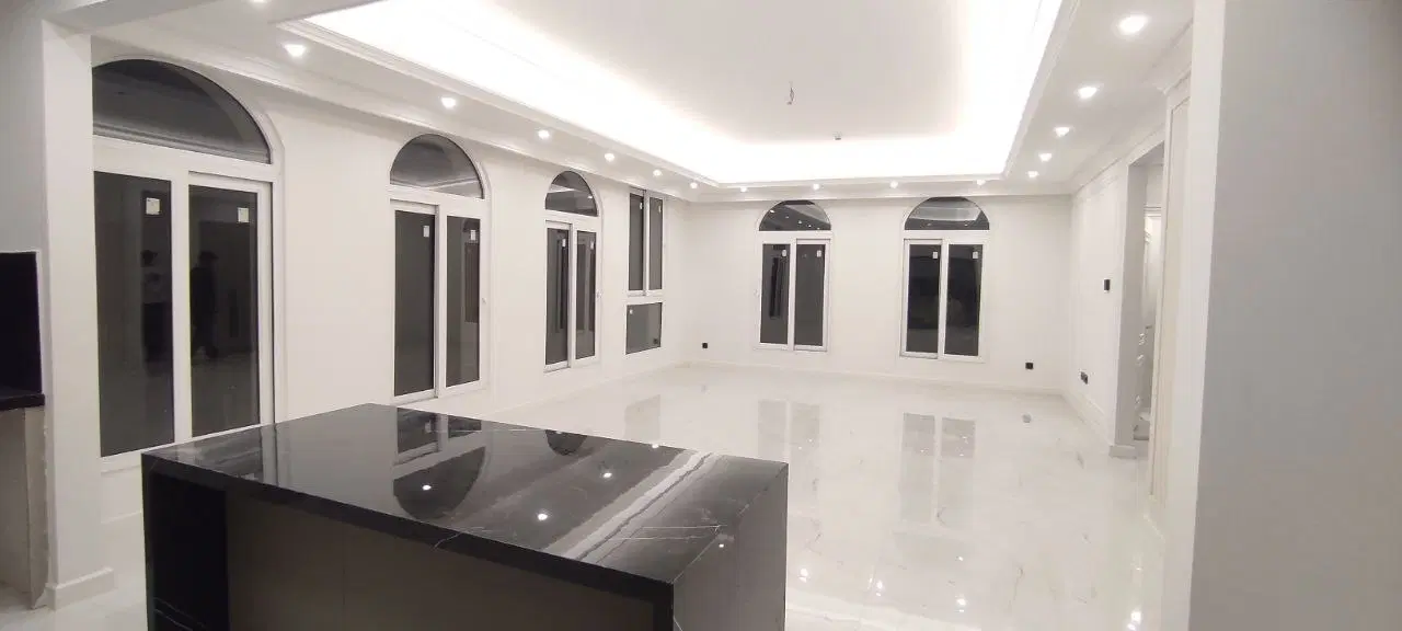 آپارتمان۲۰۰مترآموزگار