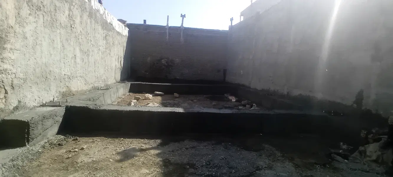 زمین شناژ دار