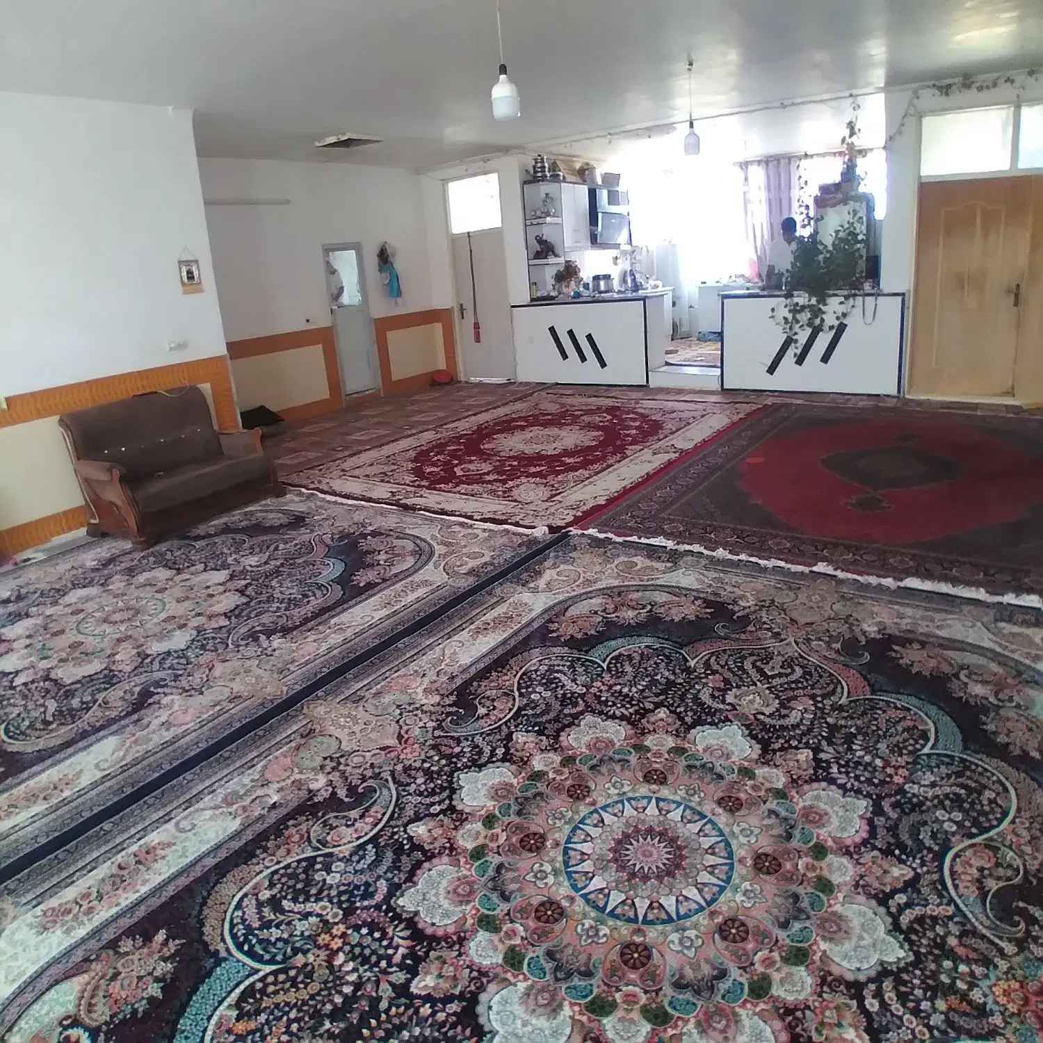 خانه طرازناهید۳۰۰ متری تمام امکانات