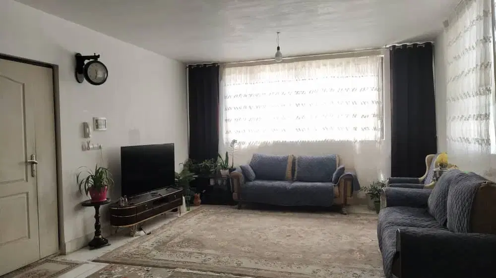فروش آپارتمان 75متری  دونبش با حیاط بزرگ چهکند