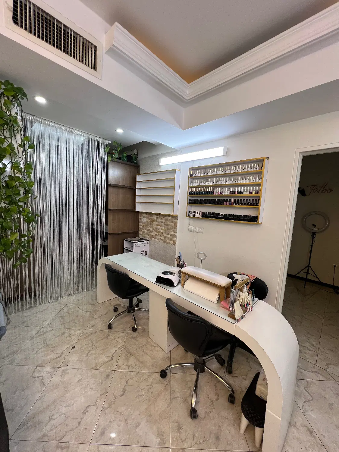 اجاره میز ناخن ‌ و تخت مژه