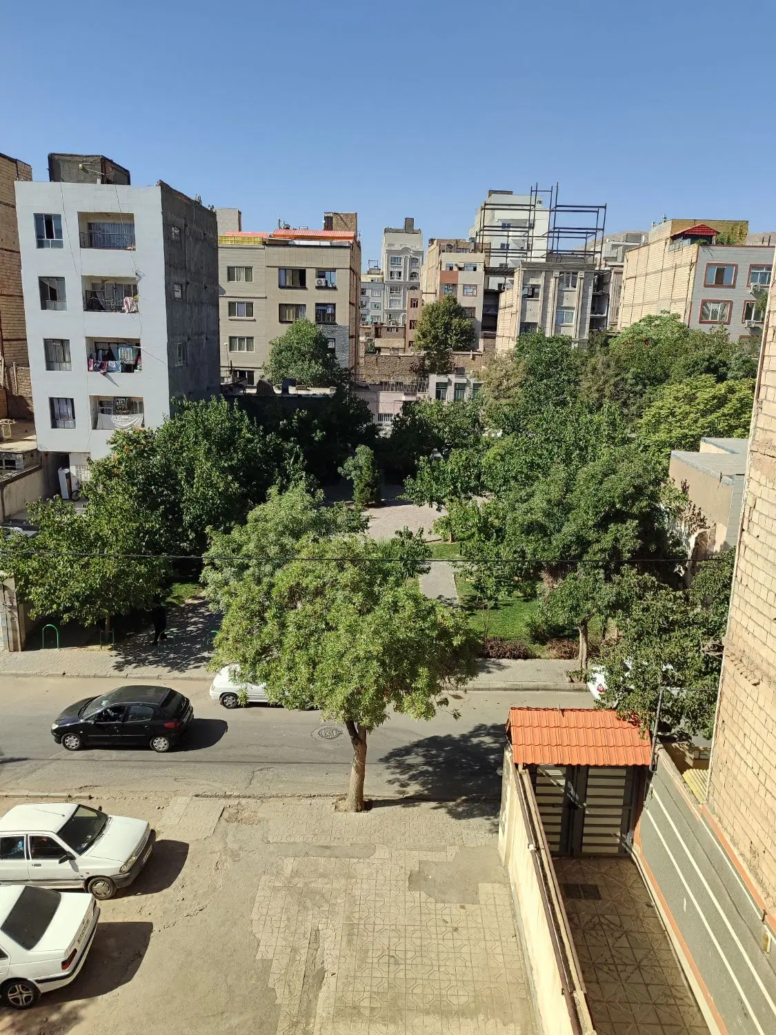 ۸۵ متر دو خوابه فول امکانات