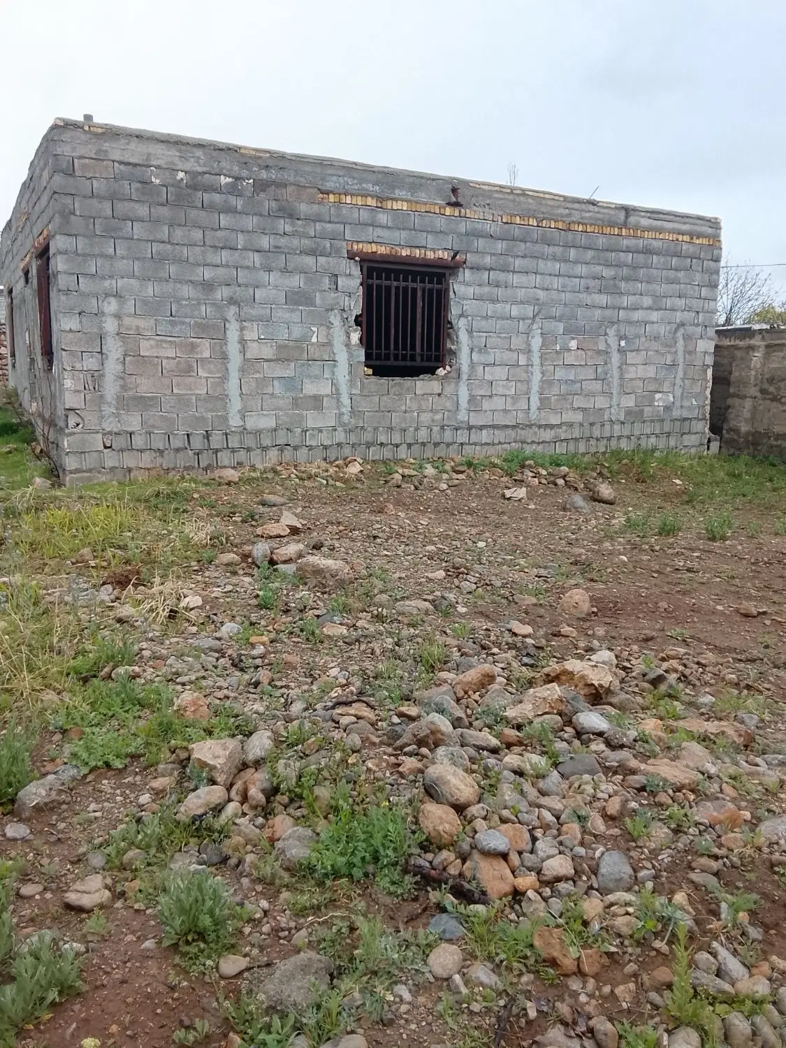 فروش خانه نیمه ساخت ویلایی روستای طیان