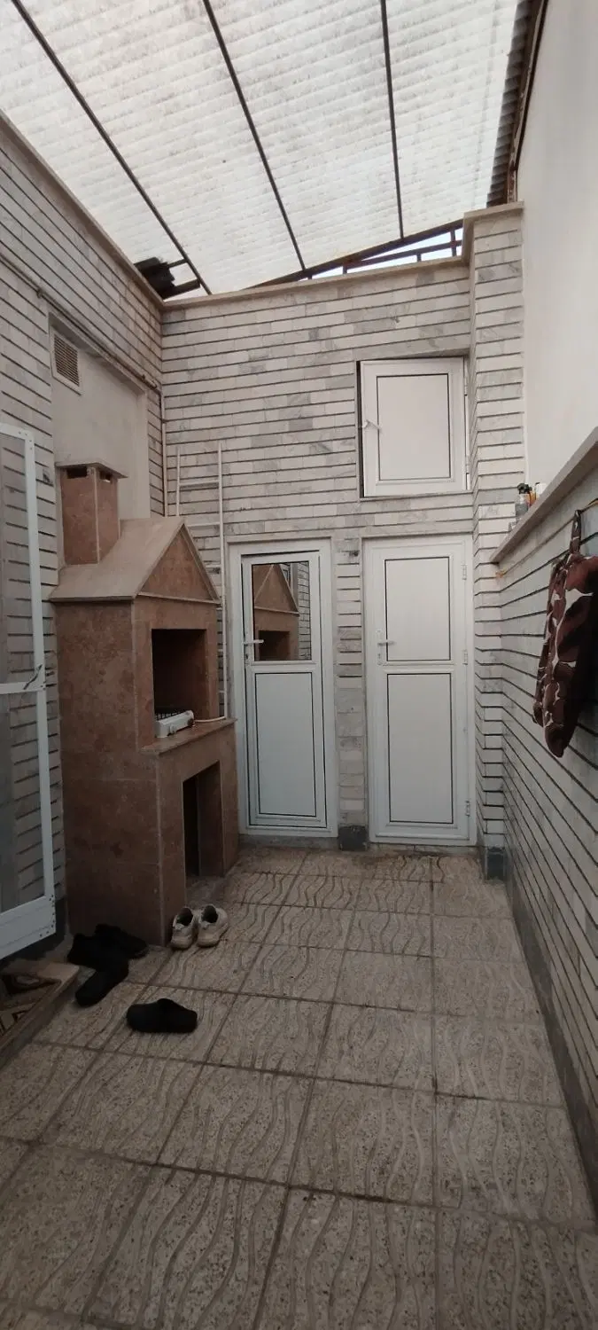 یک باب عمارت شش دانگ