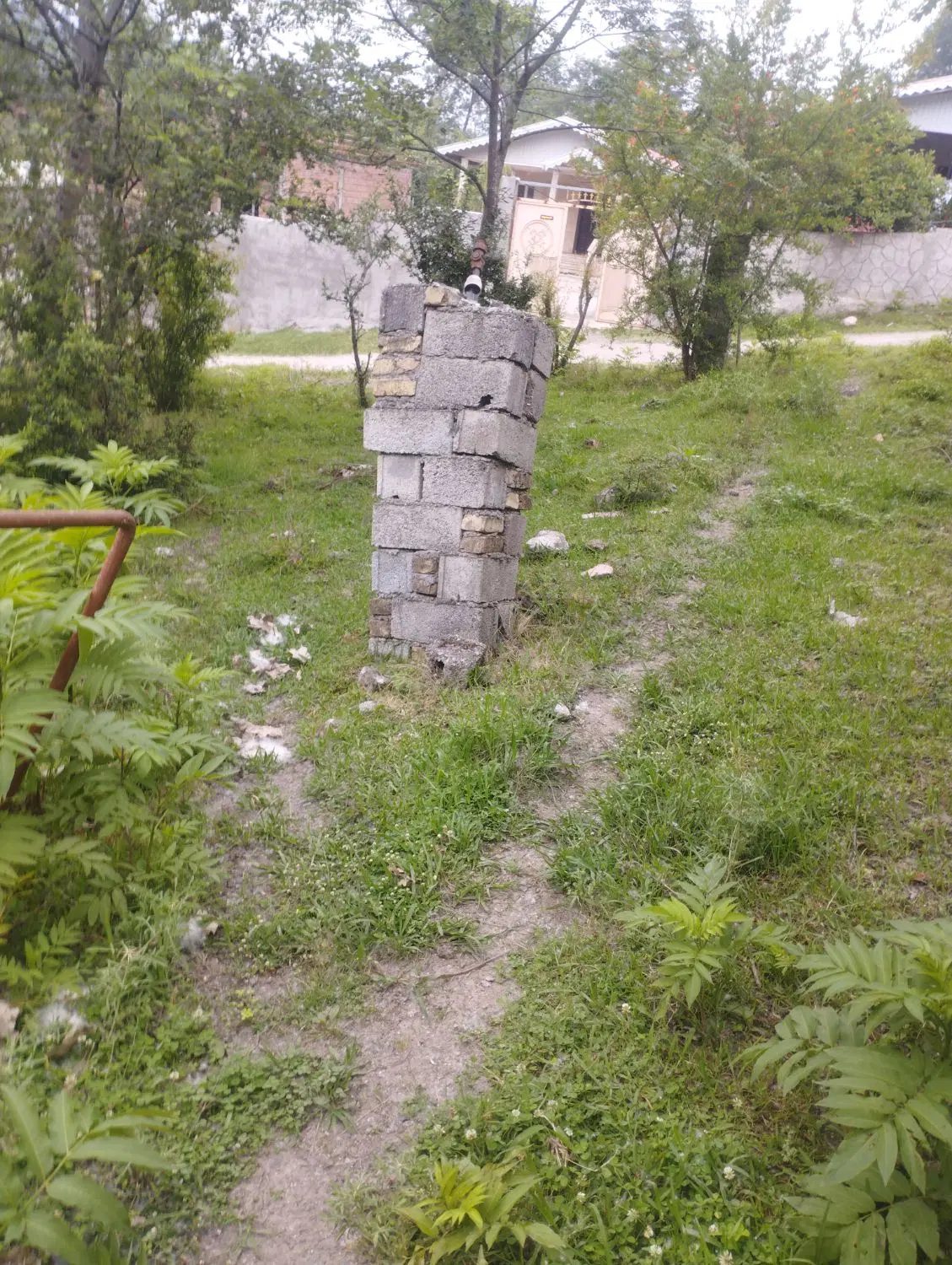 زمینی به مساحت 400متر