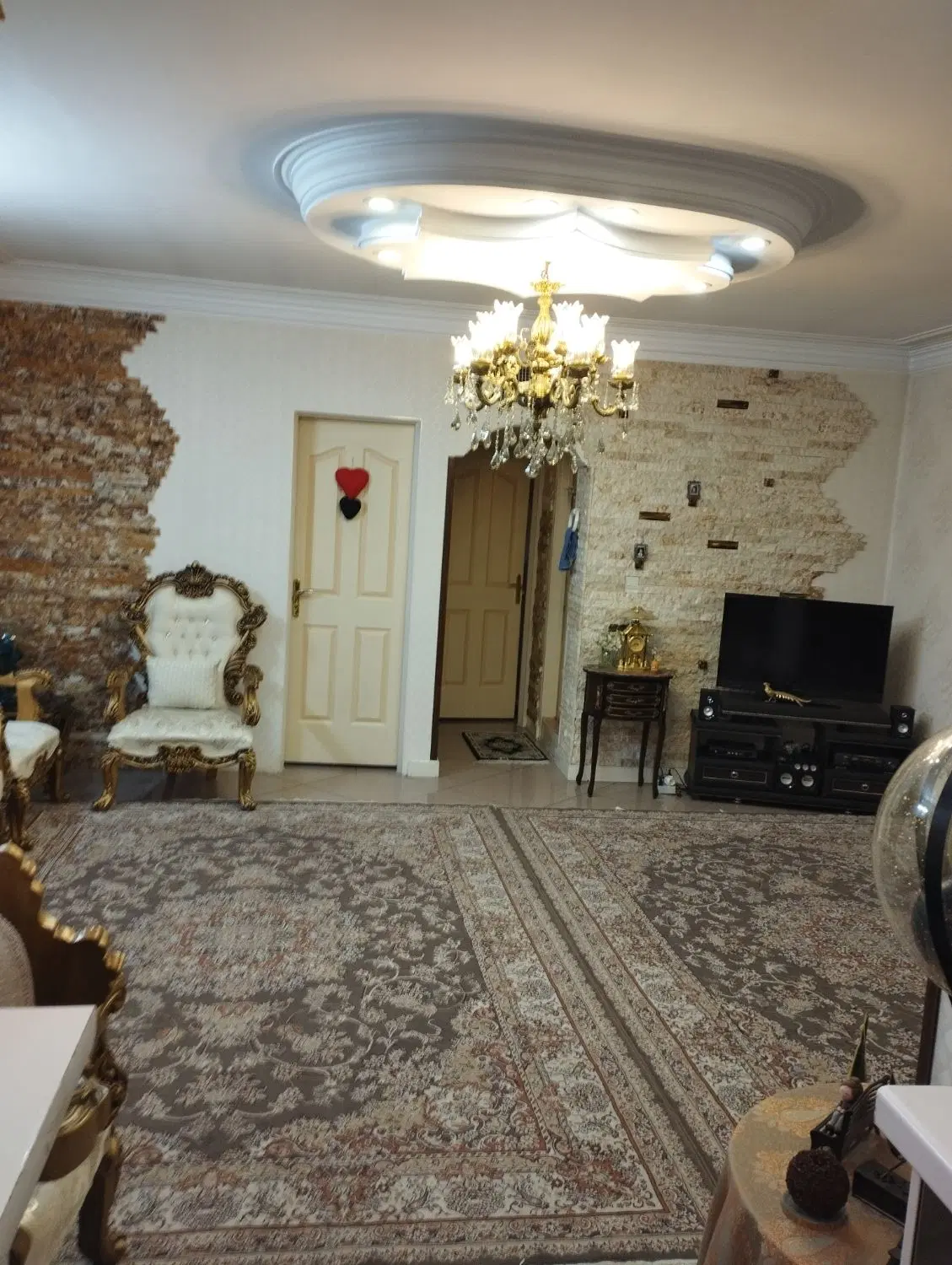 آپارتمان تک واحدی
