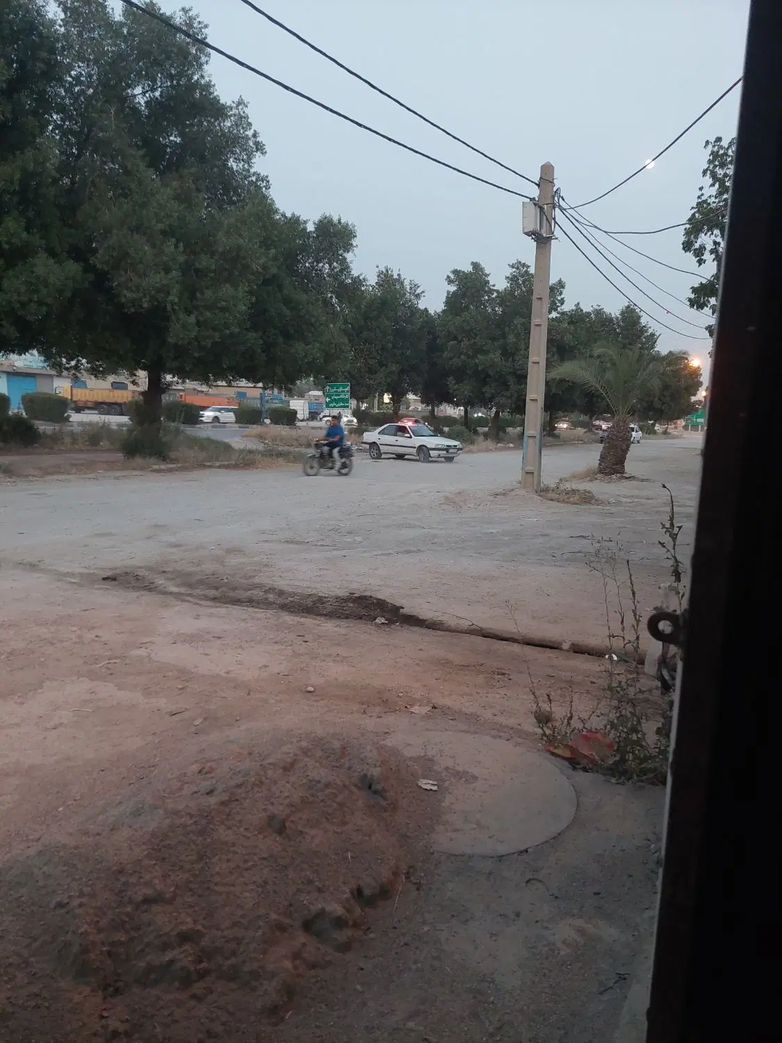 اجاره مغازه جاده کمربندی رو به رو باربری بهادری