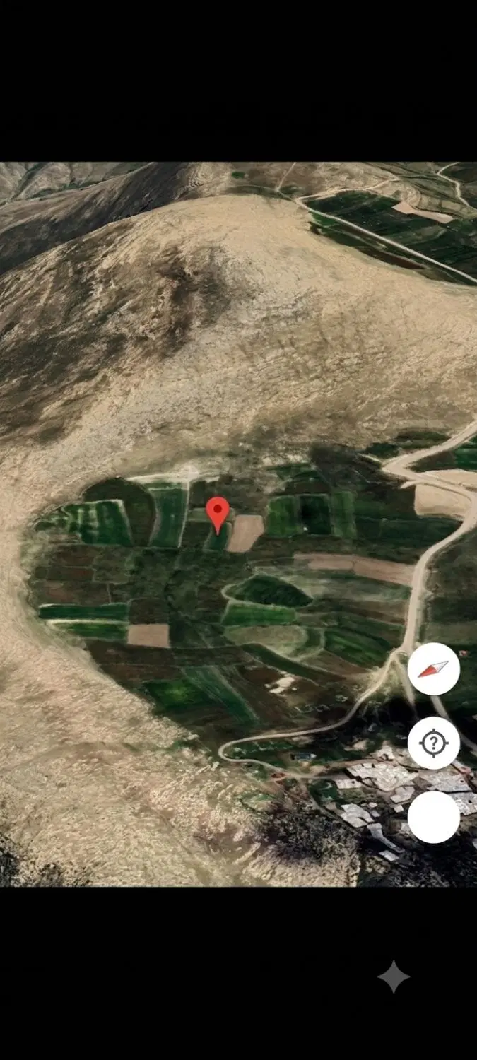 زمین زراعی در روستای تکمه عجم