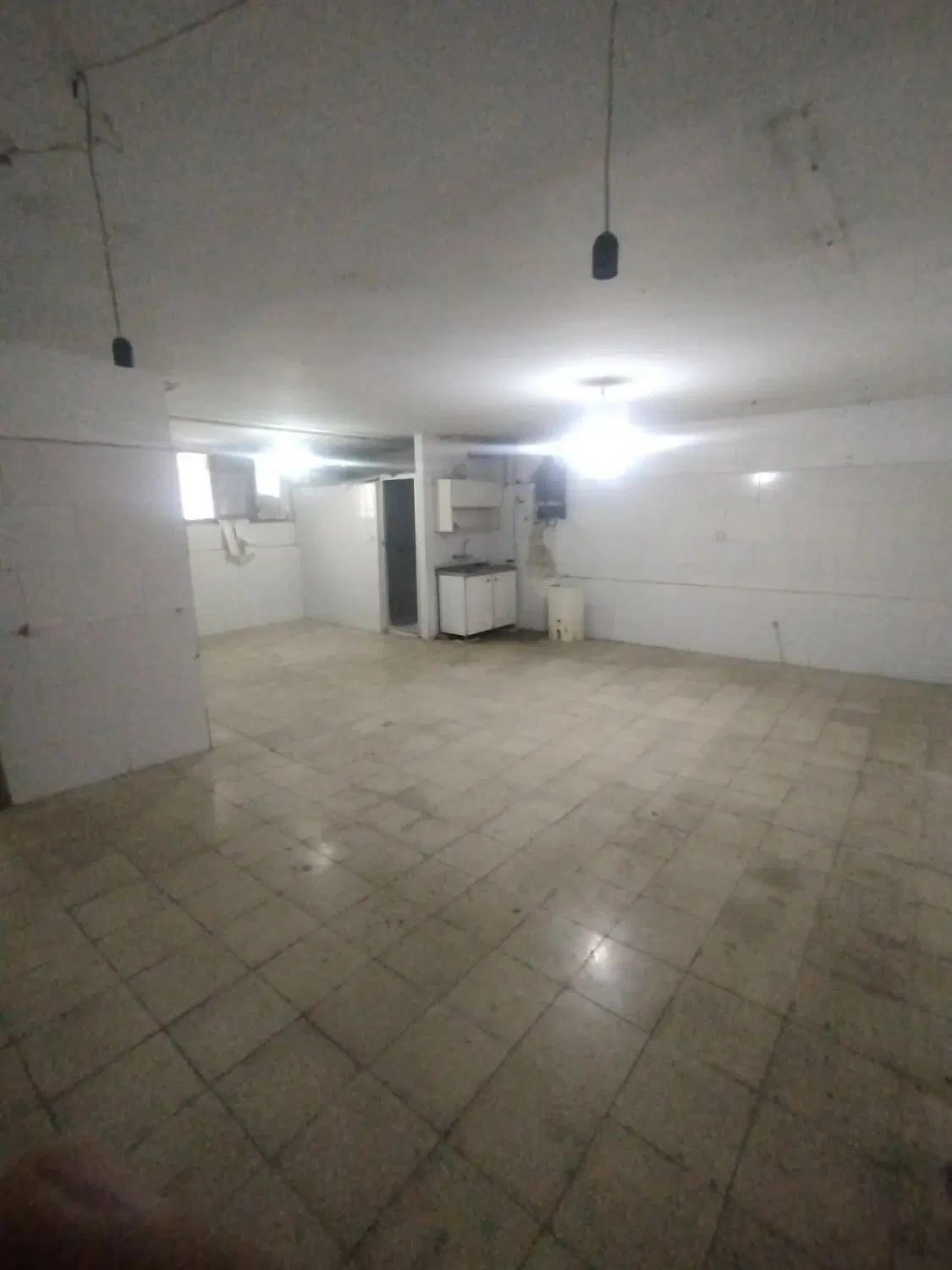 یک واحد زیر زمین 70متری اجاره ای