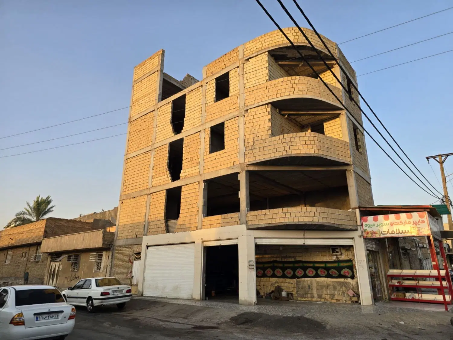 ملک خیابان جنت رو به روی پارک بسیج