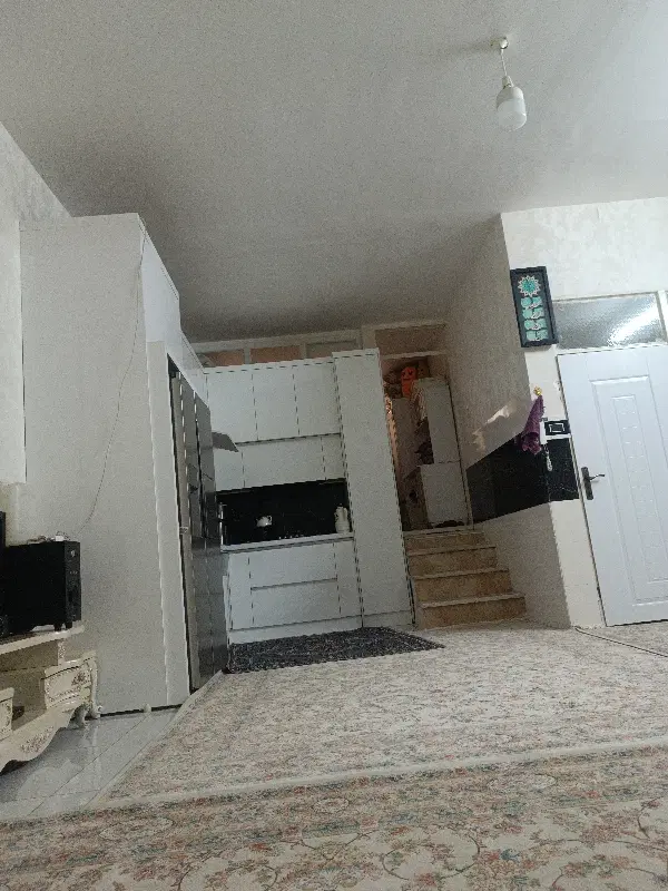 اجاره 2طبقه خانه تازه باز سازی شده وتمیز