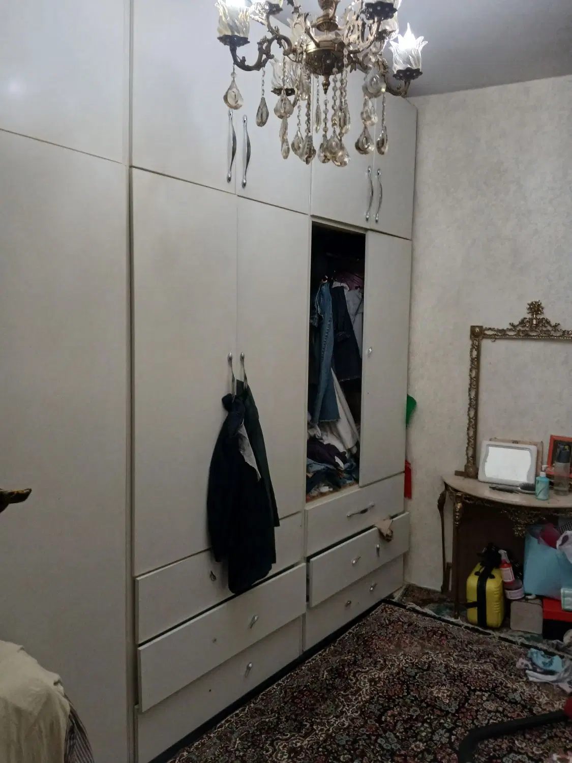 واحد فروشی
