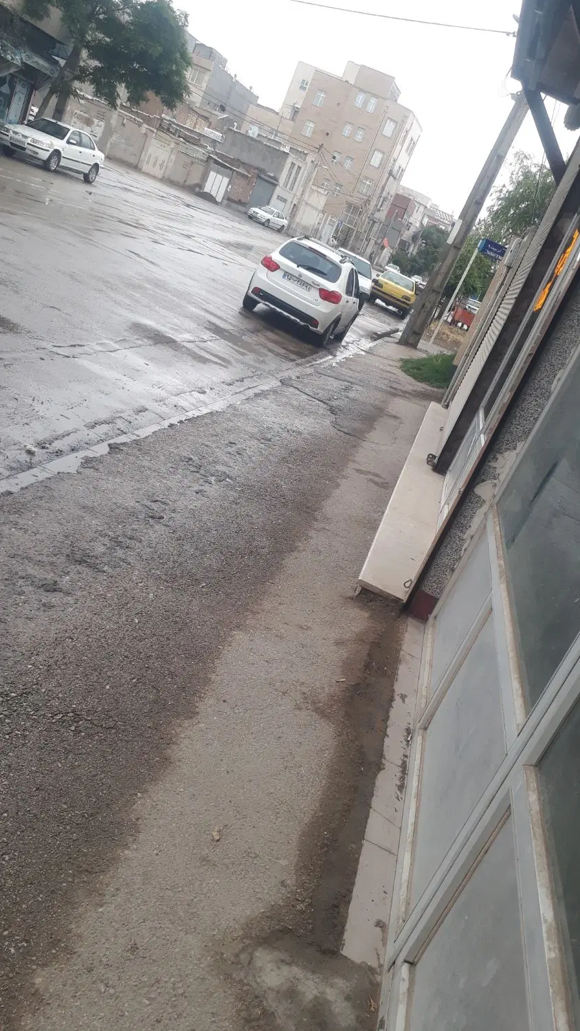 مغازه ۲۰ متری میدان مادر خیابان کریمی