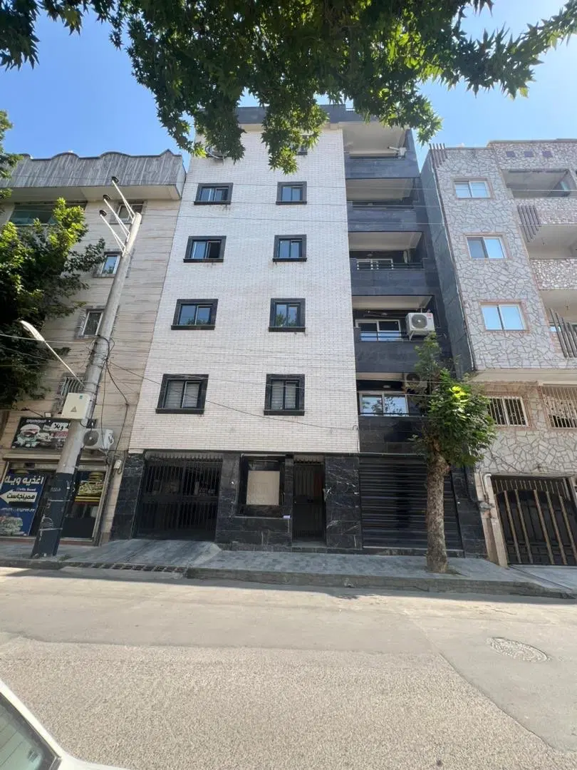 فروش فوری آپارتمان ویلاشهر