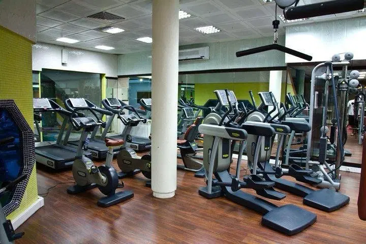 فروش باشگاه ورزشی استخر دار