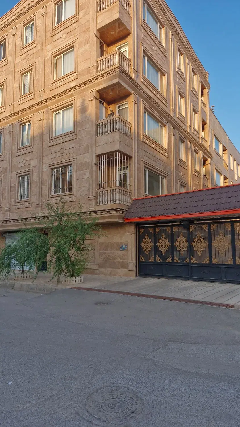واحد 130متری سه خواب فول تکمیل