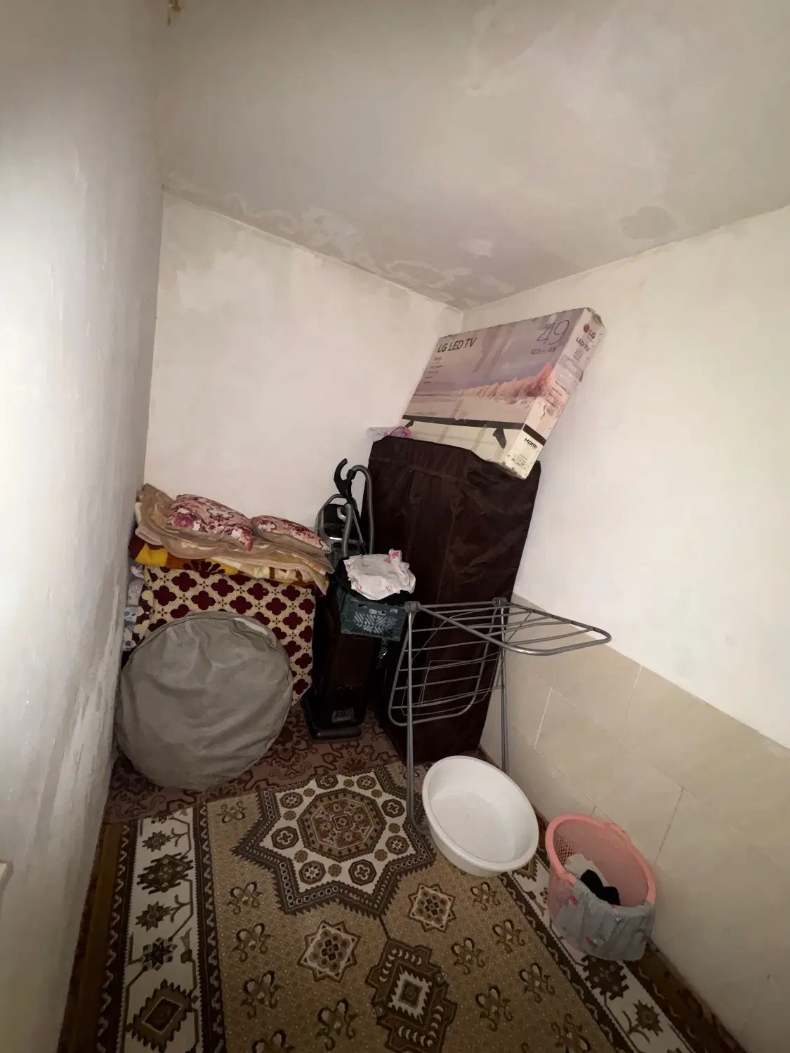 واحد ۴۰ متری نقلی