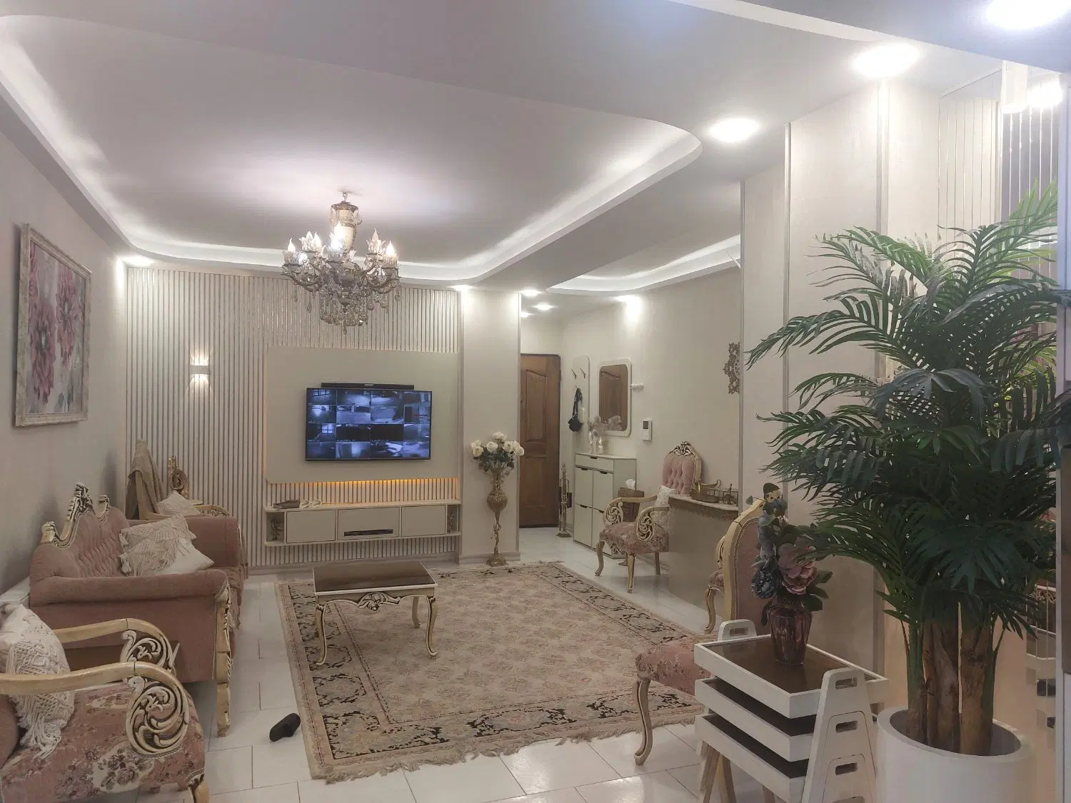 فروش فوری ۸۴ متر دوخواب . دو انباری بزرگ . طالقانی