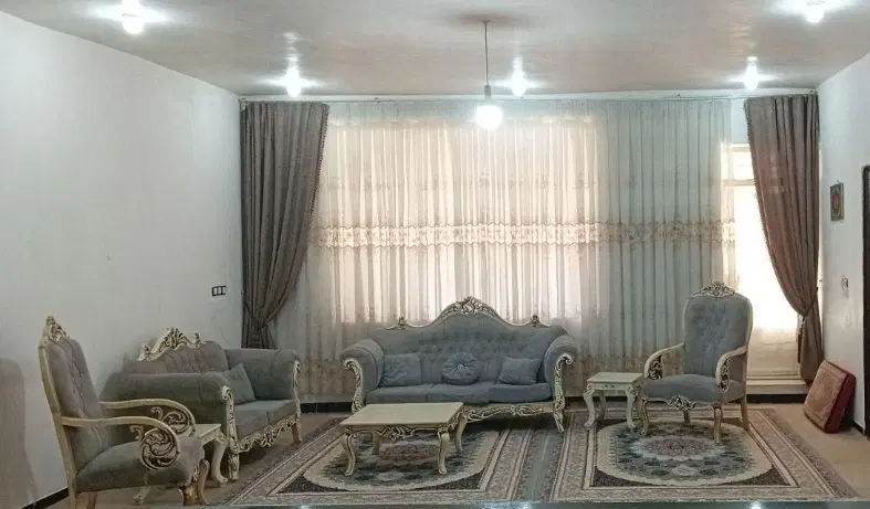 سوئیت شیک و تمیز با پارکینگ ماشین