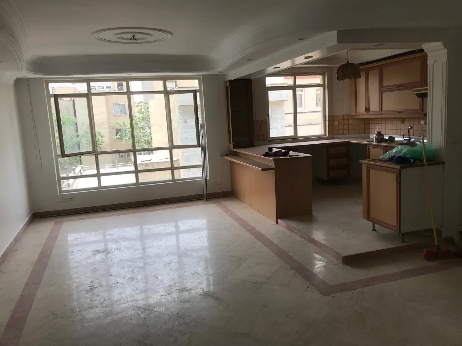 شادمهر ۹۶ متر ط ۳ فول فاقد آسانسور تخلیه