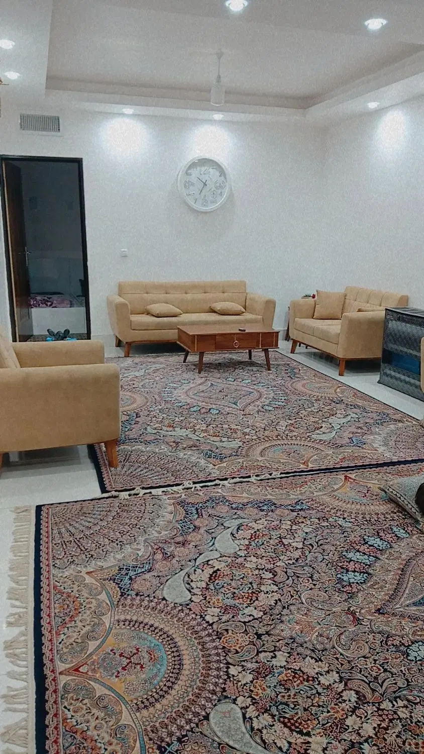 خونه ویلایی 130متر میدان شهرداری اسدآبادی 4یاس15