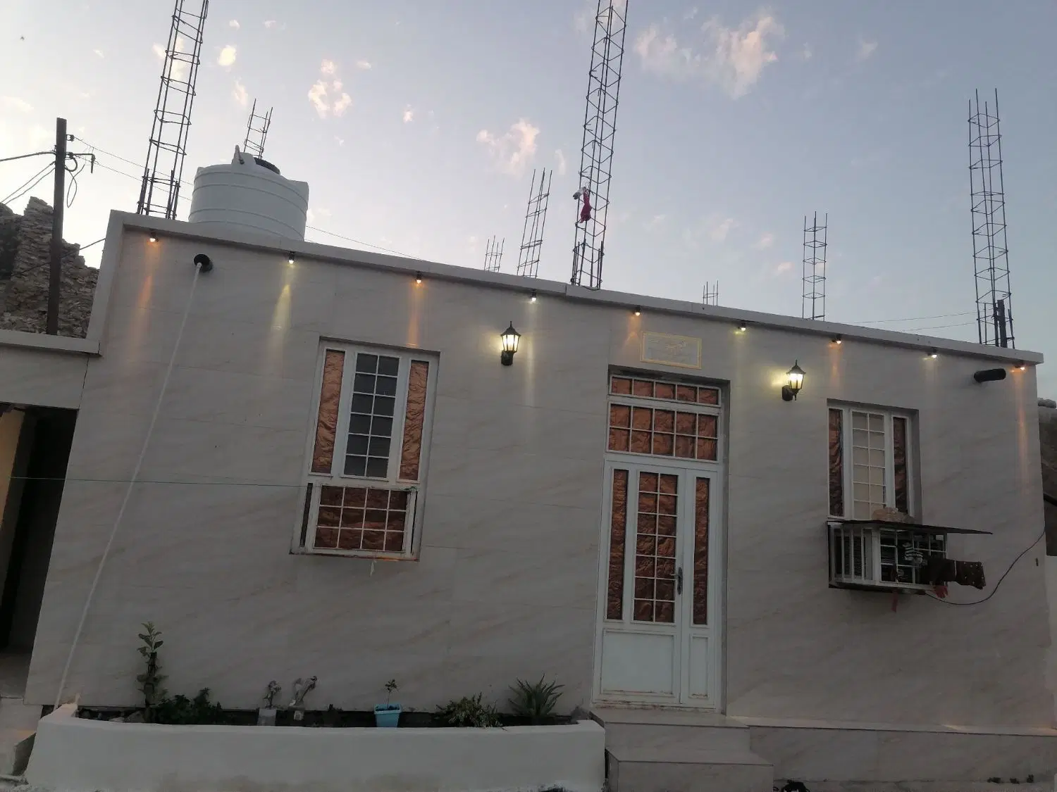 خانه ویلایی ب فروش میرسد